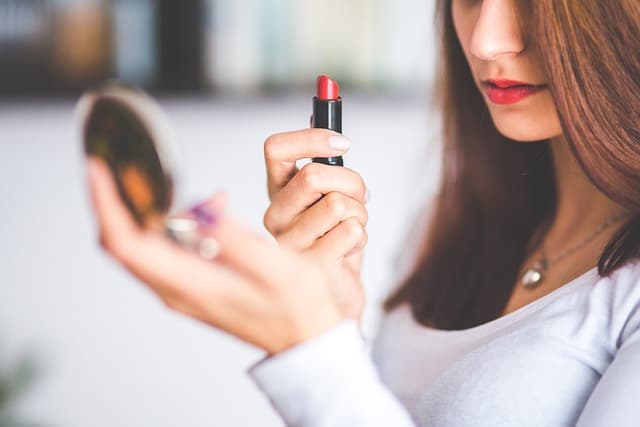 lady lipstick